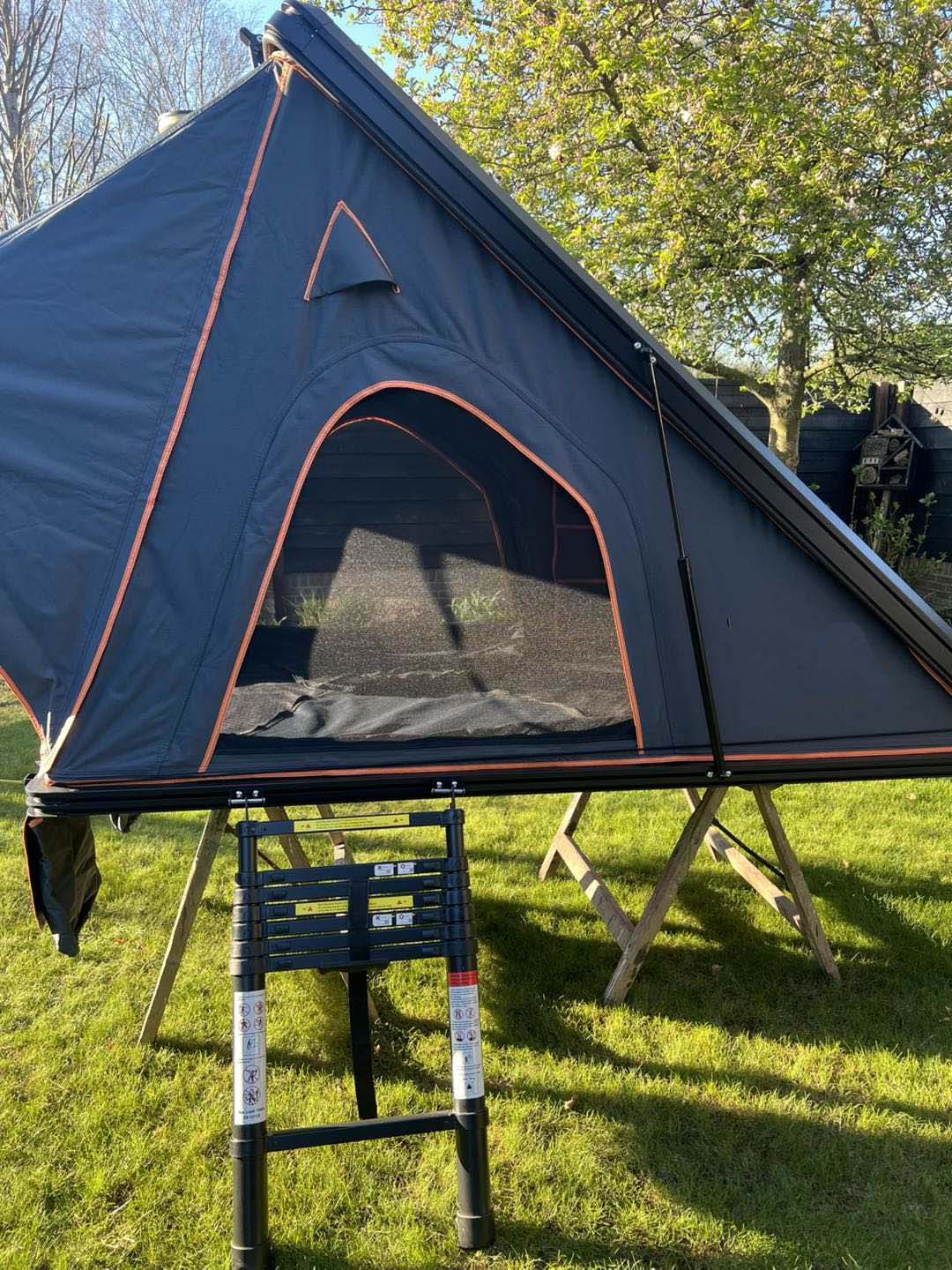 Tenda da tetto per auto fuoris - Roof Top Tent Ladder Telescopic recensione e prezzo
